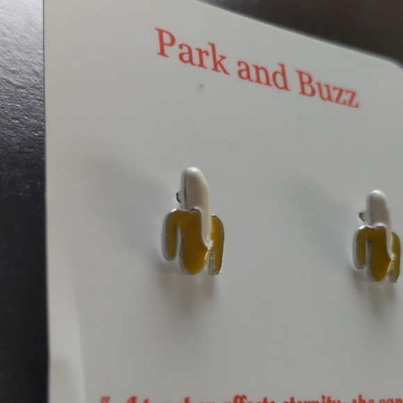 Banana Earrings - Picture 2 of 3